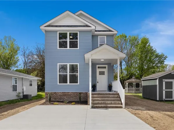 109 Woodrow Ave, Suffolk, VA 23434