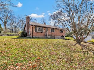 115 North St, Trumbull, CT 06611