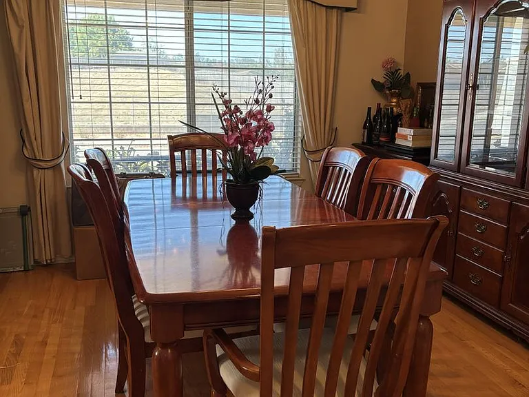 1465 Oak Knoll Rd — Photo 4