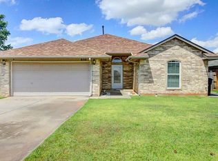 836 Old Mill Rd, Moore, OK 73160