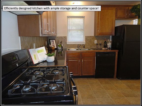3rd image of 330 Robin St