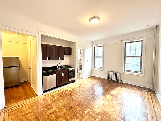 Rented by A&E Real Estate Management | media 2