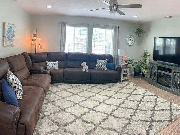 2nd image of 8707 Crucero Dr