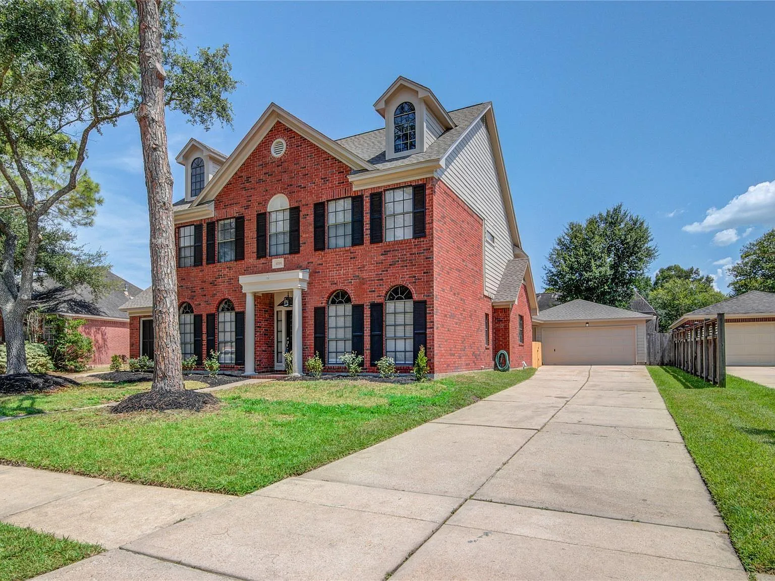 4 bed, 3.5 bath, 3218 sqft, $3,500 — Photo 3