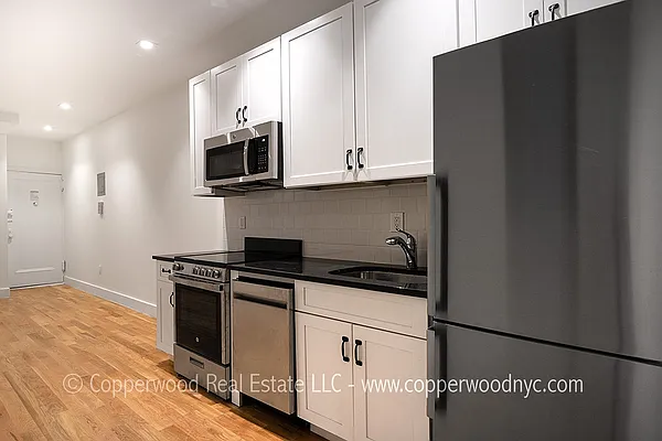 Rented by Copperwood Real Estate | media 9