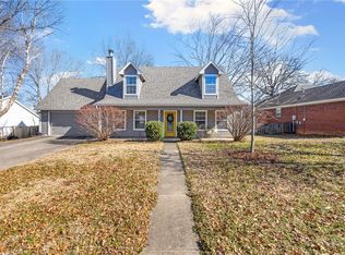 1776 S Tallgrass Dr, Fayetteville, AR 72701