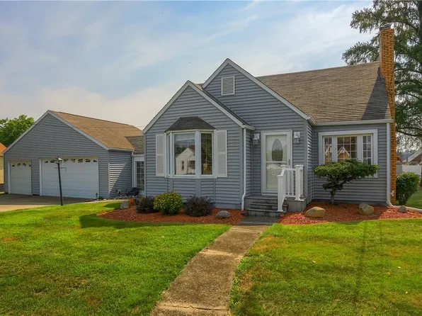 116 Golf Ave, Ellwood City, PA 16117