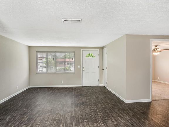 4th image of 5246 Dostie Dr S