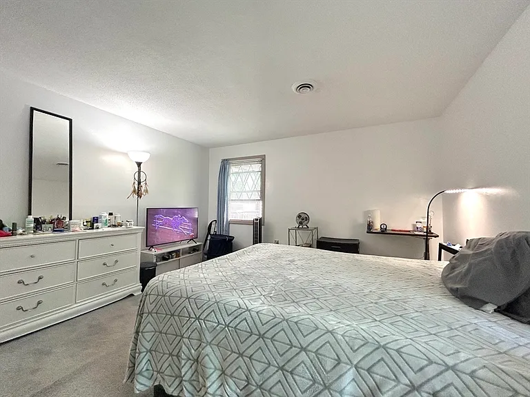 15 Thompson Dr #12 — Photo 5
