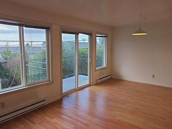 5th image of 1711 13th Ave S #104