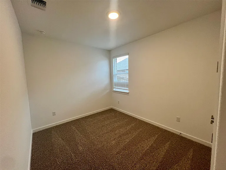 400 Barton Run Dr — Photo 11