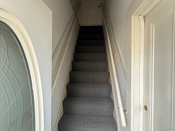 2nd image of 9 N Park St #2