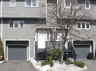 43 Village Grn, Bardonia, NY 10954