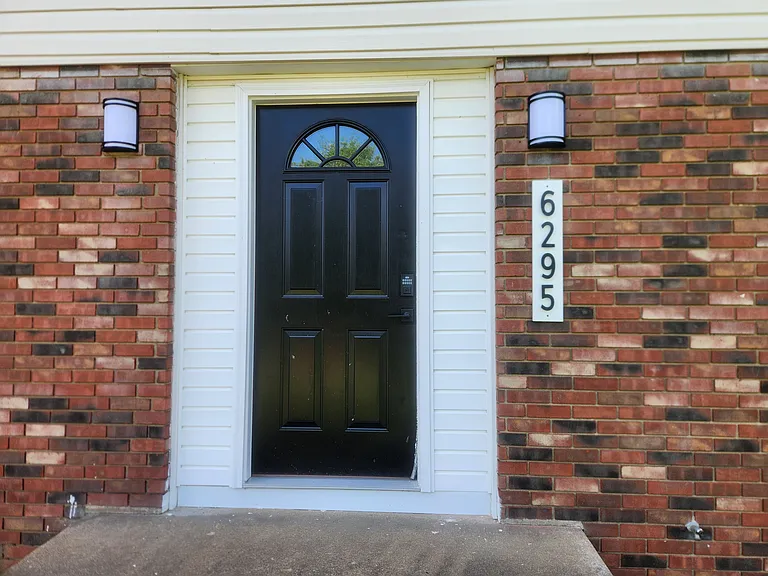 6295 Dresden Rd #B — Photo 4
