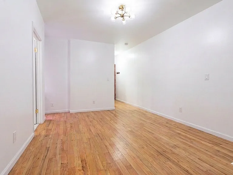 2 W 16th St #2RB — Photo 4