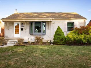 15649 Churchill St, Southgate, MI 48195
