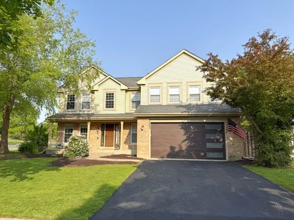 1860 Dorchester Ave, Algonquin, IL 60102