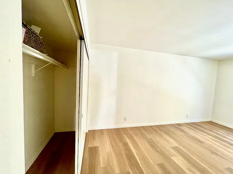 5958 E Naples Plz #NA — Photo 13