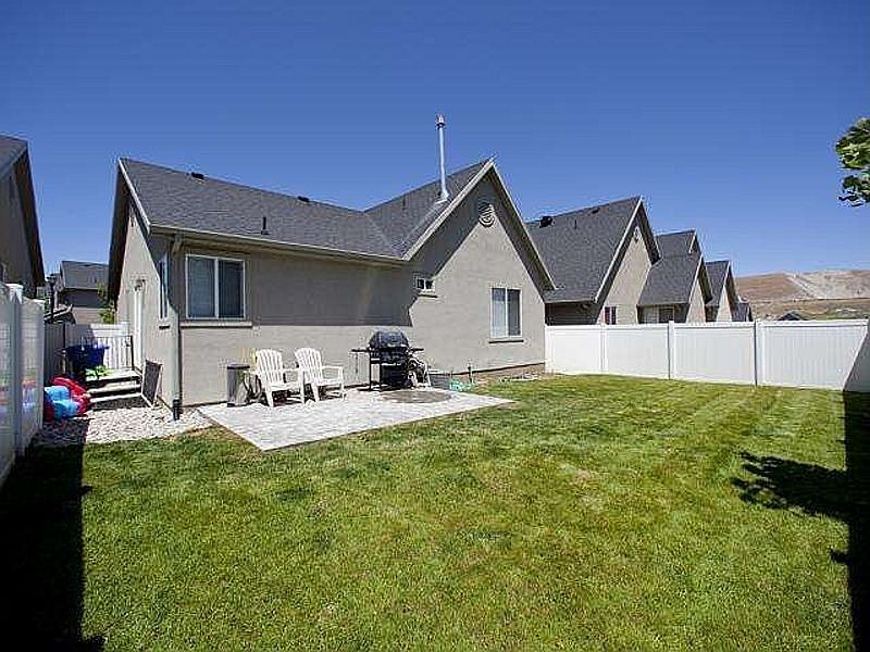1st image of 4172 Bay Cir