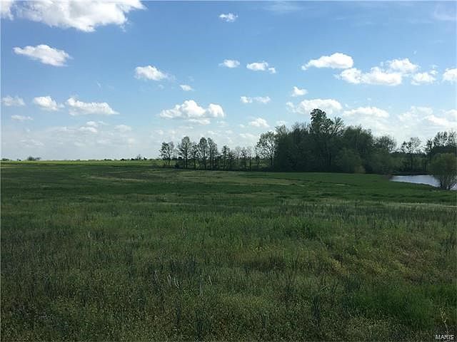 2nd image of 20 Prairie Hvn