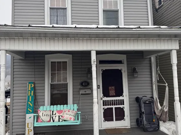 424 Julian St, Williamstown, PA 17098