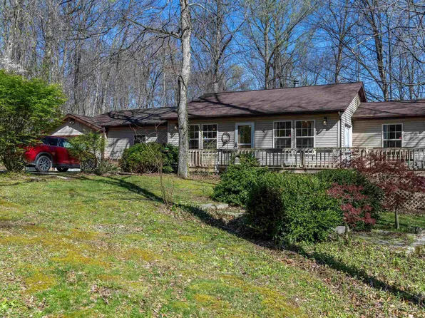 1912 S Orman Ln, Bloomfield, IN 47424