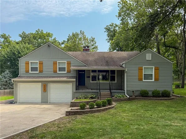 6127 Terrydale St, Overland Park, KS 66202
