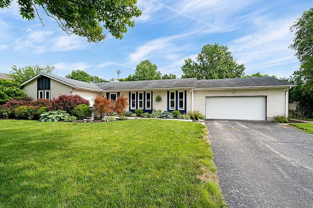 11 Hughes Ct photo 1