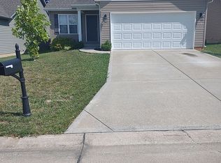 262 Autumn Oaks Dr, Troy, MO 63379