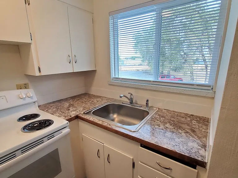 624 E Nelson Rd — Photo 10
