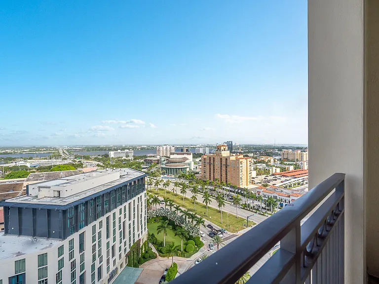550 Okeechobee Blvd #MPH-16 — Photo 19