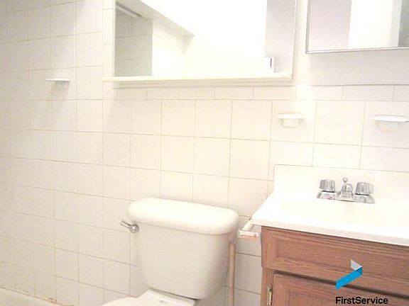 5th image of 211 E 5th St APT 4