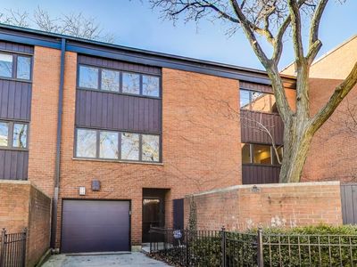 1726 N Saint Michaels Ct, Chicago, IL, 60614