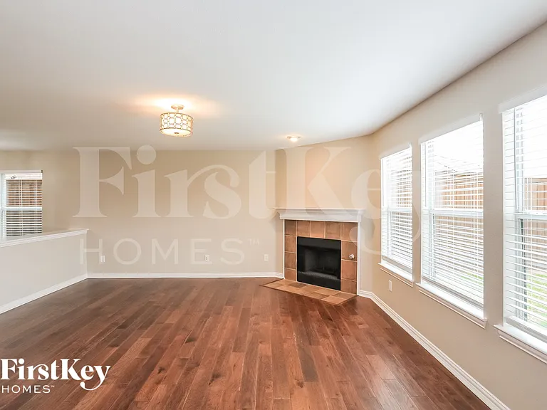 1809 Turtledove Dr — Photo 4