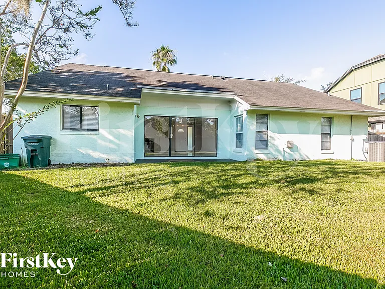 1003 Faircloth Ct — Photo 15