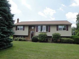 20 Sharpshin Ln, York, PA 17406