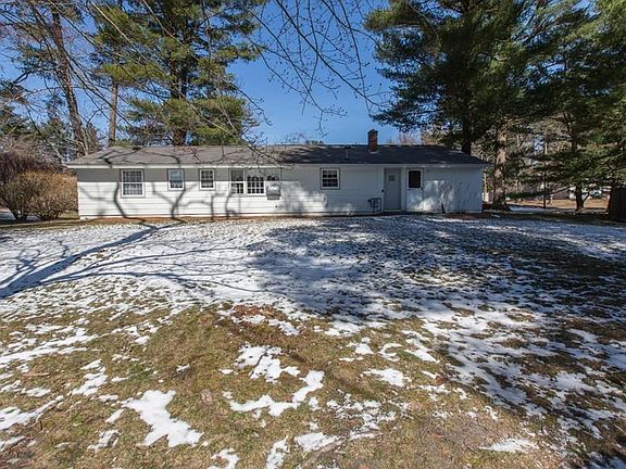 4th image of 21 Livingston Dr