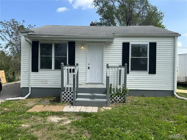 227 Nadine St, Cahokia, IL 62206