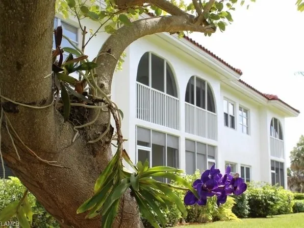 1055 Forest Lakes Dr #D211, Naples, FL 34105