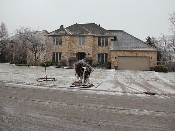 2nd image of 3824 Parador Dr
