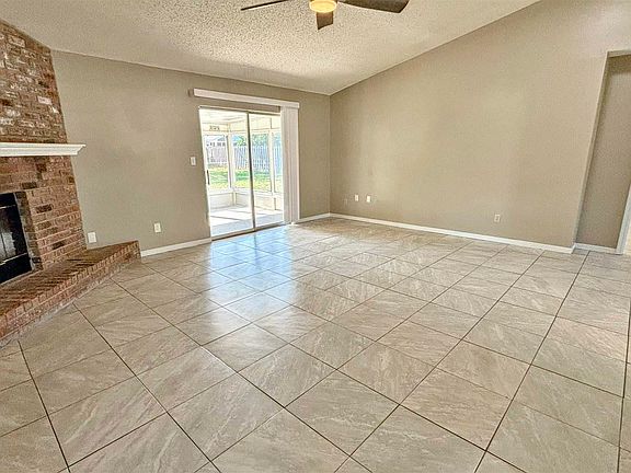 4th image of 2025 Coral St