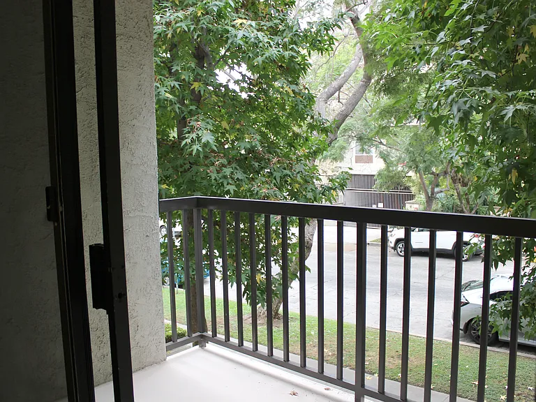 Kiowa Apartments — Photo 18