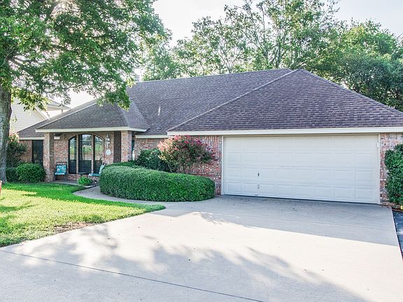 2nd image of 2792 County Road 312 Gln