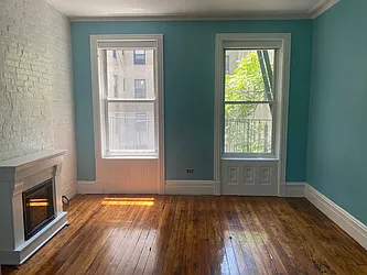 Rented by Coldwell Banker Warburg
