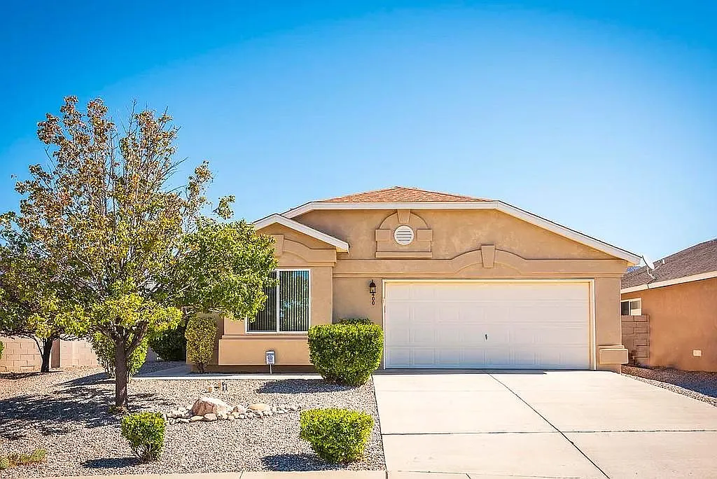 Adirondack Pl SE, Albuquerque — Photo 1