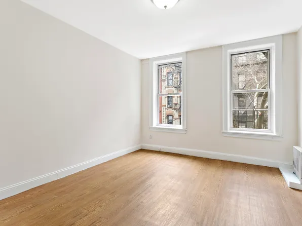 315 East 74th Street image 1 of 4