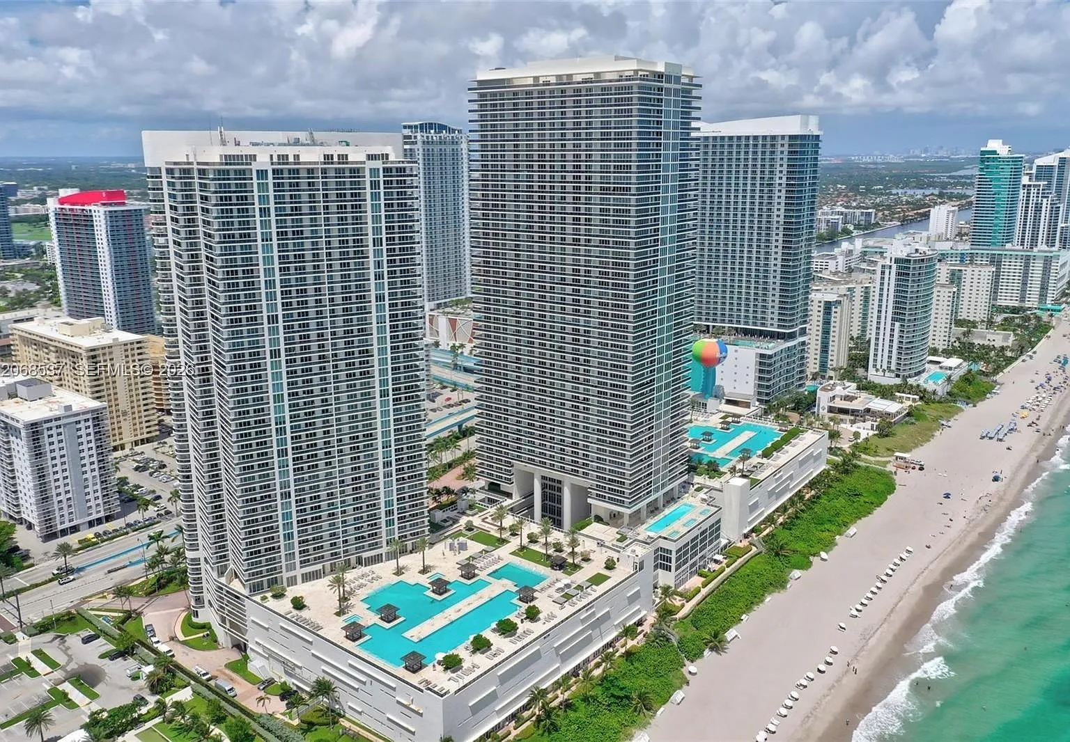 Beach Club Two Condo — Photo 1