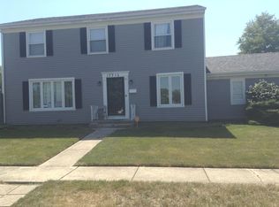 17715 Ridgewood Dr, Hazel Crest, IL 60429