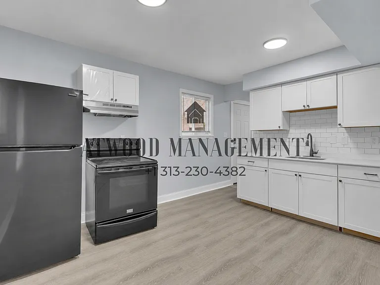 18666 Joseph Campau St — Photo 6