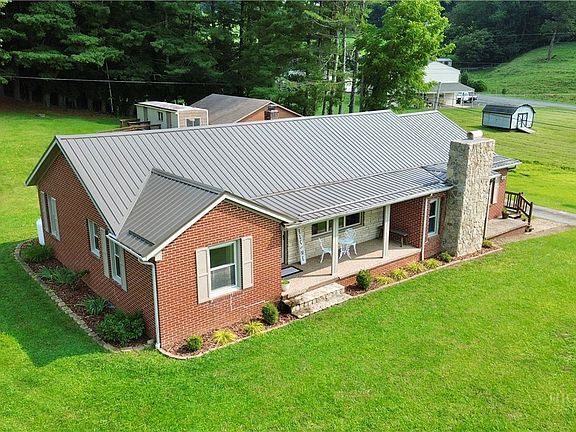 2nd image of 292 Buck Mountain Road